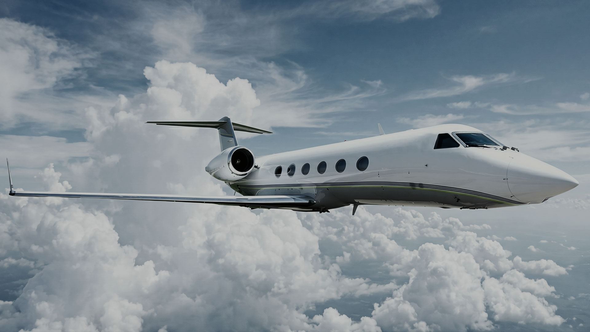 Istanbul to Dubai private jet charter